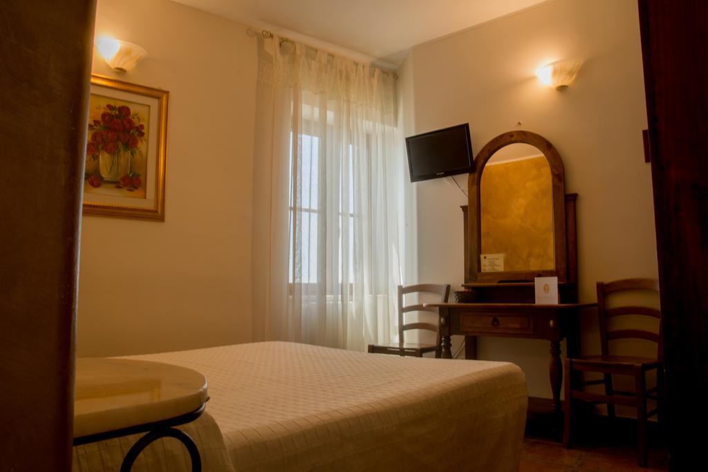 Locanda Dell'Arcangelo Rocca Massima Esterno foto