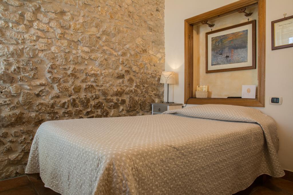 Locanda Dell'Arcangelo Rocca Massima Esterno foto